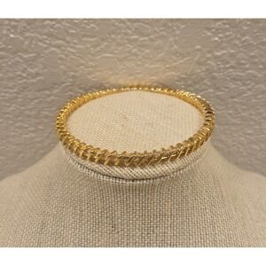 JBK Jacqueline Kennedy Gold Tone Textured Hollow Bangle Bracelet‎